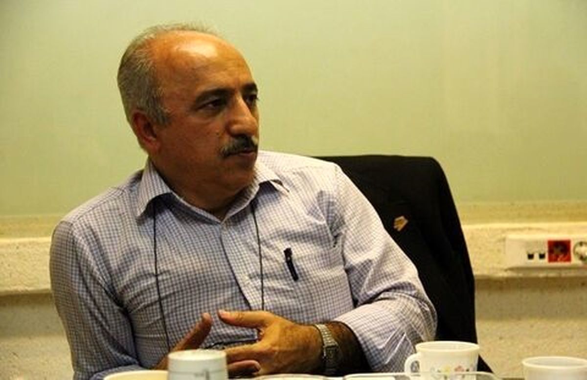 یک اقتصاددان: وعده هایی، چون ارزان شدن بنزین و یارانه طلا توهین به شعور مردم است یک اقتصاددان: وعده هایی، چون ارزان شدن بنزین و یارانه طلا توهین به شعور مردم است