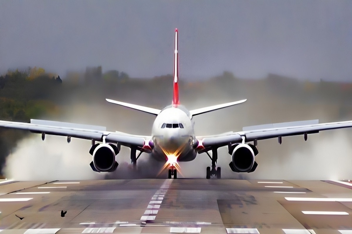 فرود هواپیما