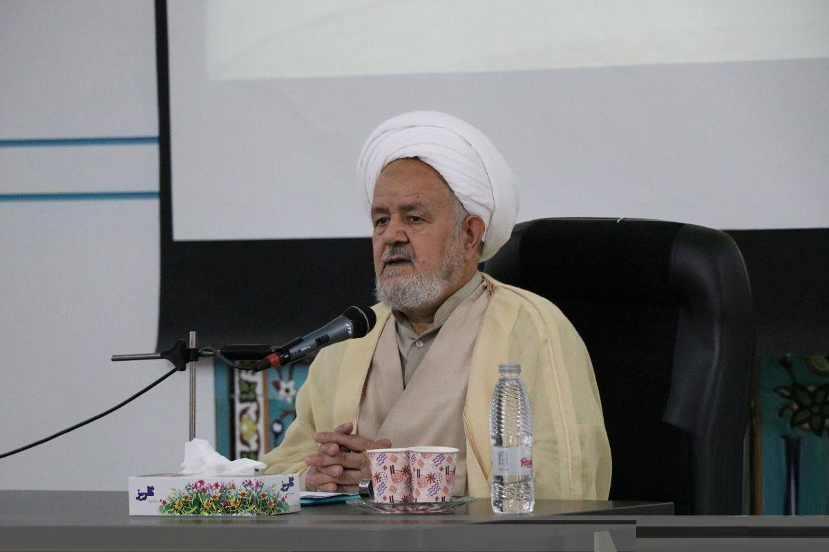 رئیس دفتر عقیدتی سیاسی فرماندهی کل قوا: مصلحت ما جنگ نیست رئیس دفتر عقیدتی سیاسی فرماندهی کل قوا: مصلحت ما جنگ نیست