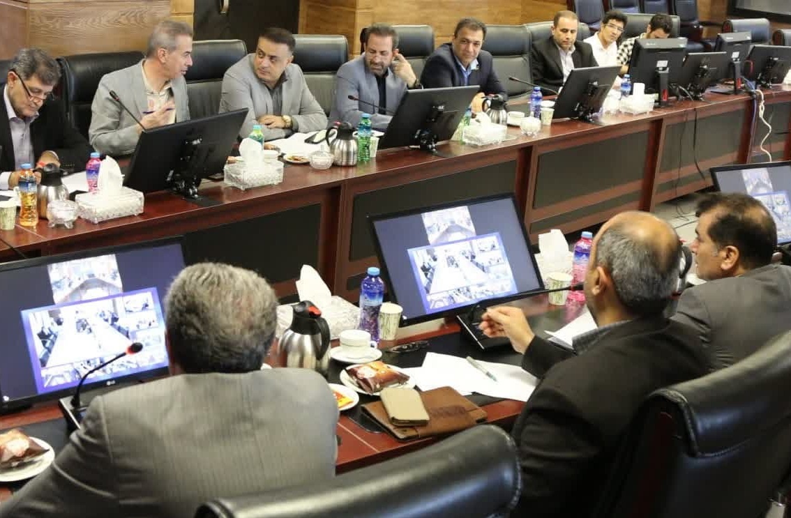 نشست استمرار موفق طرح فروش بیمه نامه حامی خانه و خانواده برگزار شد نشست استمرار موفق طرح فروش بیمه نامه حامی خانه و خانواده برگزار شد