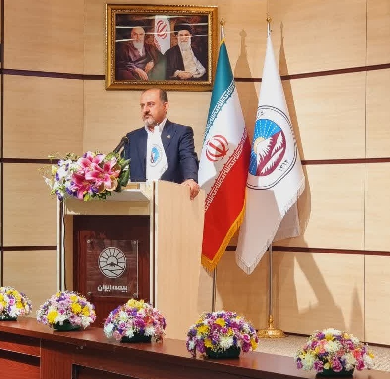 نشست همدلی با همکاران استخدامی سال ۱۳۹۹ با حضور مدیرعامل بیمه ایران برگزار شد.