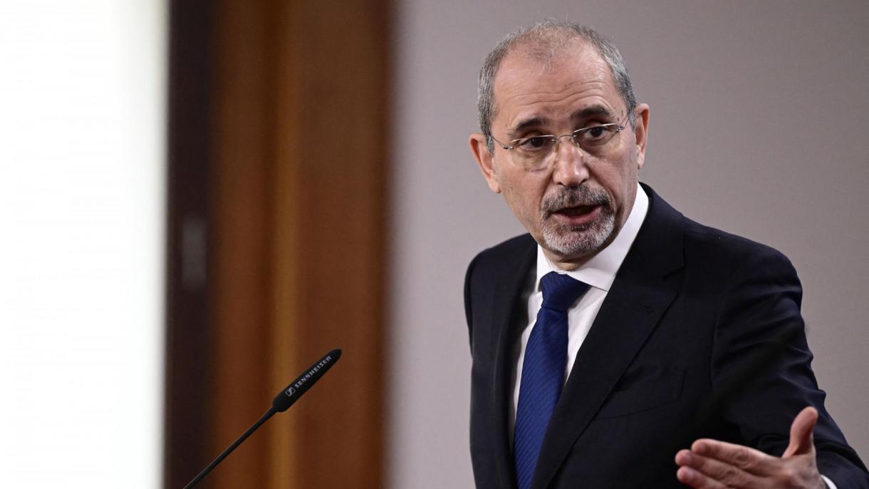 وزیر خارجه اردن: به ایران و اسرائیل تاکید کردهایم هر هدفی در آسمانمان را ساقط میکنیم وزیر خارجه اردن: به ایران و اسرائیل تاکید کردهایم هر هدفی در آسمانمان را ساقط میکنیم