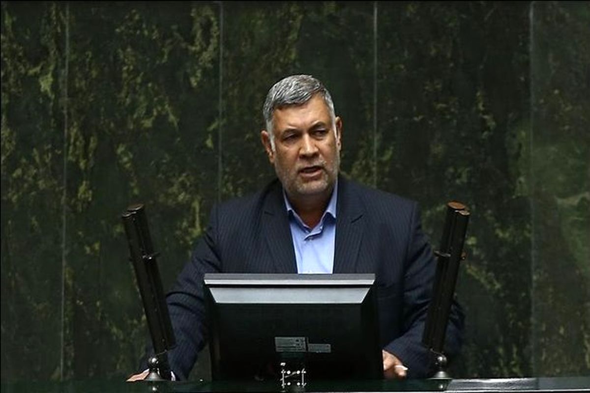 میدری مورد استقبال بسیاری از نمایندگان قرار گرفته است