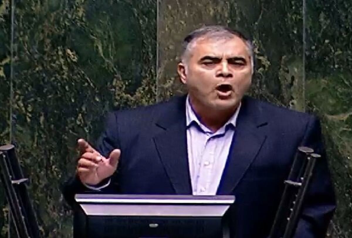 ببینید| وزیر پیشنهادی نفت: اولویت من استفاده از ظرفیت دیپلماسی کشورهای همسایه برای تبدیل ایران به قطب انرژی منطقه خواهد بود ببینید| وزیر پیشنهادی نفت: اولویت من استفاده از ظرفیت دیپلماسی کشورهای همسایه برای تبدیل ایران به قطب انرژی منطقه خواهد بود