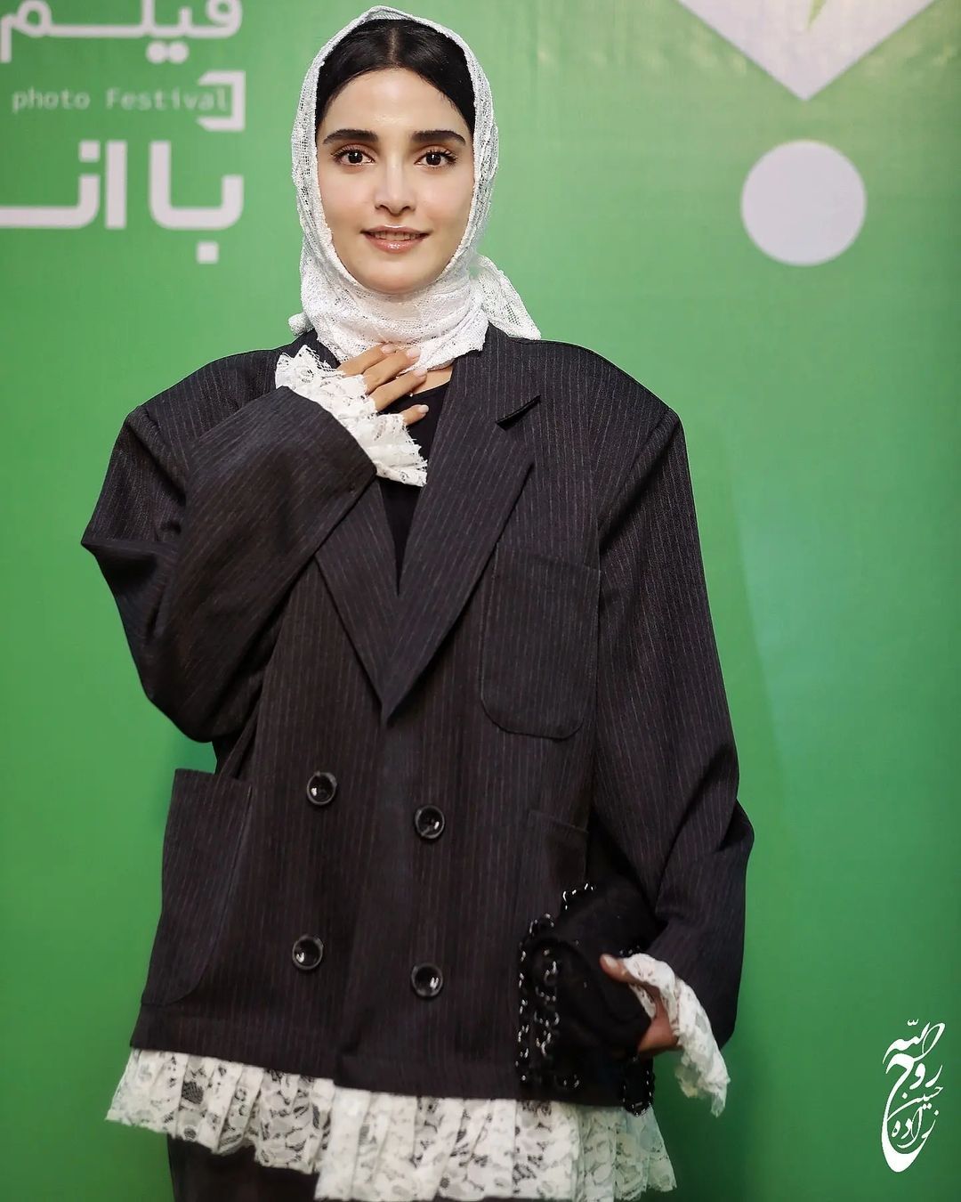 استایل جذاب و متفاوت الهه حصاری غوغا کرد+ تصاویر استایل جذاب و متفاوت الهه حصاری غوغا کرد+ تصاویر