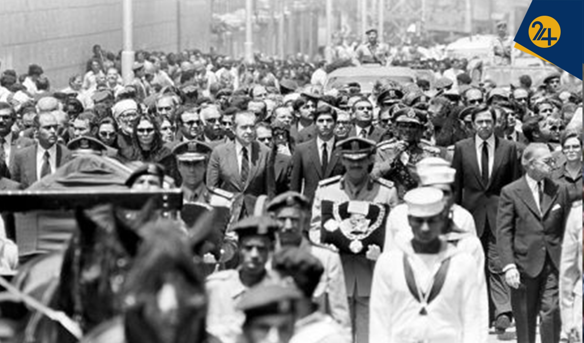 خاکسپاری محمدرضاشاه پهلوی در قاهره خاکسپاری محمدرضاشاه پهلوی در قاهره