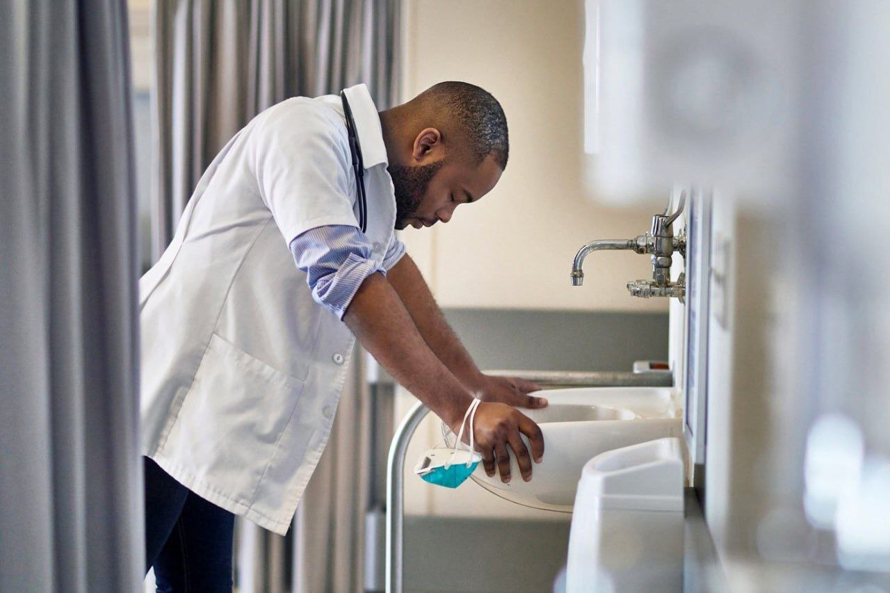 بلایی که «خردهاسترسهای هویتی» سر ما میآورد؟ بلایی که «خردهاسترسهای هویتی» سر ما میآورد؟