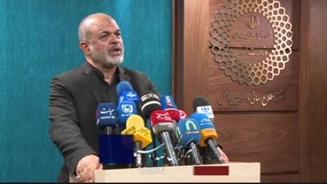 چرا عراق اتوبوسهای ایرانی را راه نمیدهد؟! چرا عراق اتوبوسهای ایرانی را راه نمیدهد؟!