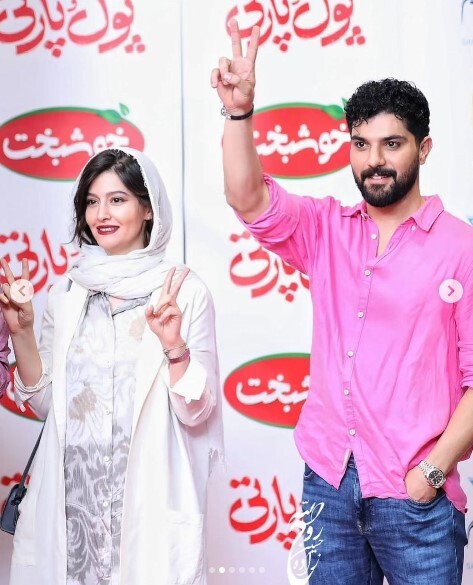 شوخی و خنده هنرپیشههای پول و پارتی در اکران مردمی + عکسها شوخی و خنده هنرپیشههای پول و پارتی در اکران مردمی + عکسها