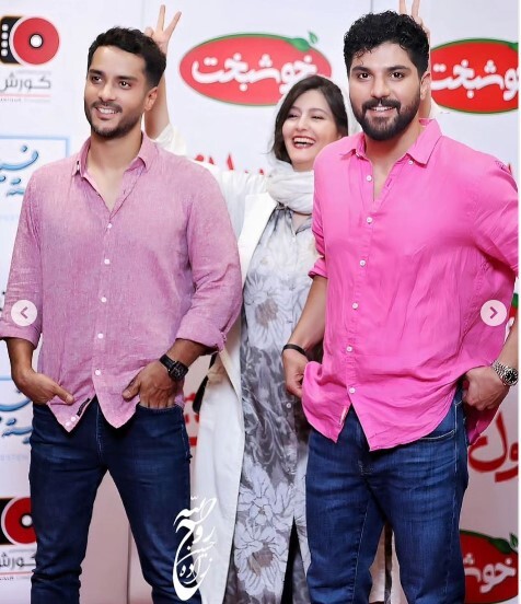 شوخی و خنده هنرپیشههای پول و پارتی در اکران مردمی + عکسها شوخی و خنده هنرپیشههای پول و پارتی در اکران مردمی + عکسها