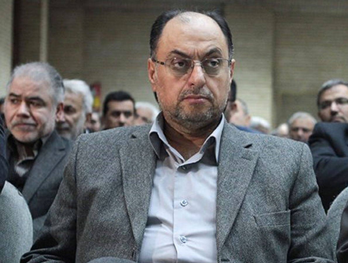 تصویری از وحید حقانیان در مجلس پیش از آغاز مراسم تحلیف تصویری از وحید حقانیان در مجلس پیش از آغاز مراسم تحلیف