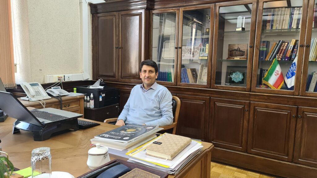 ستار هاشمی کیست؟ ستار هاشمی کیست؟