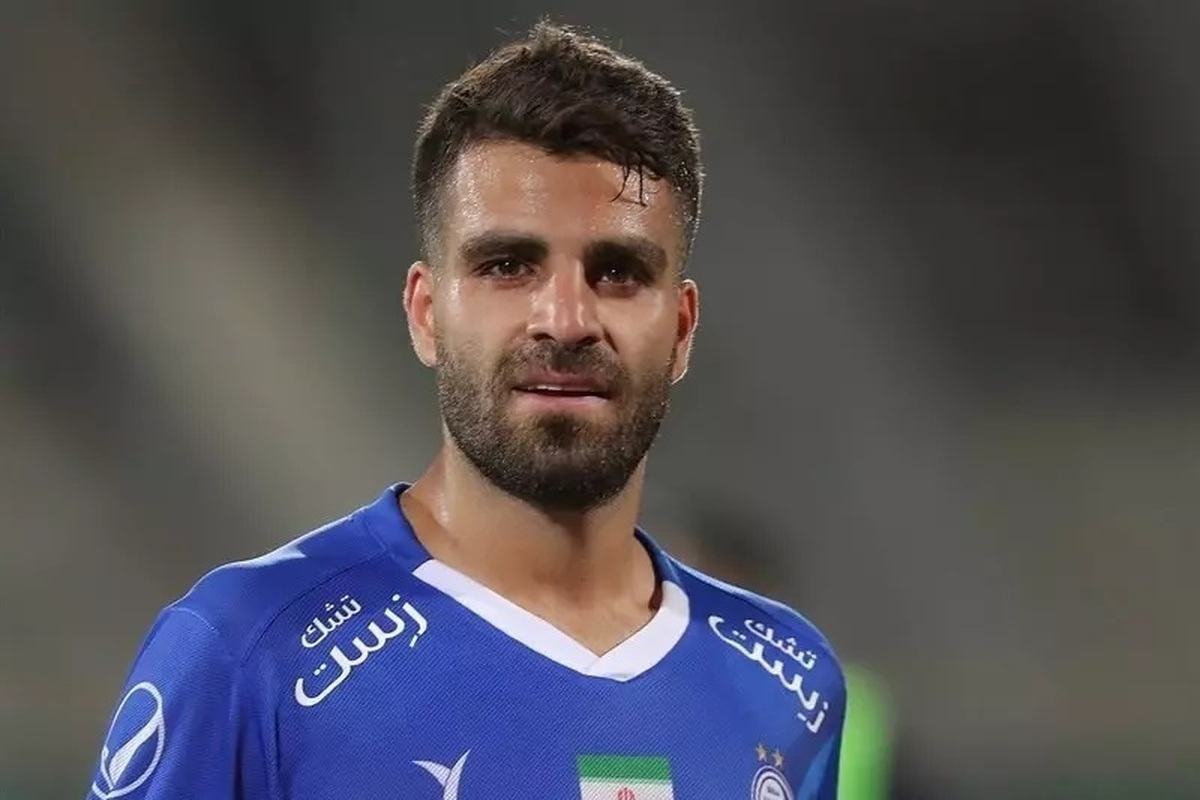 شوک به استقلال؛ مدافع ملی پوش شکایت کرد! شوک به استقلال؛ مدافع ملی پوش شکایت کرد!