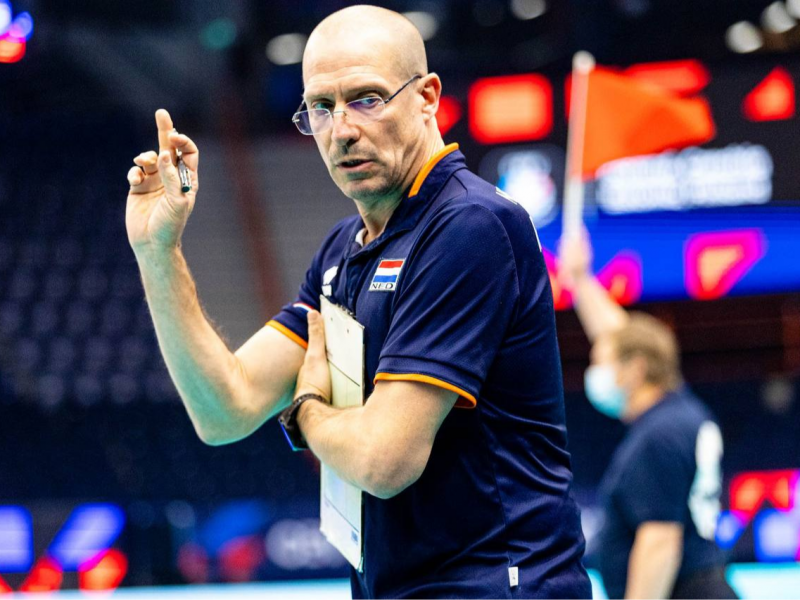 روبرتو پیاتزا سرمربی جدید ایران شد روبرتو پیاتزا سرمربی جدید ایران شد