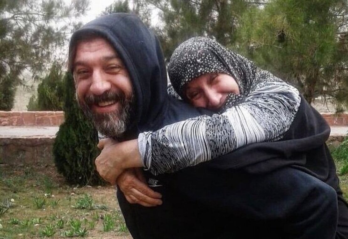 واکنش خواهر علی انصاریان به جنجالهای اخیر: یا یک استعلام متوجه میشوید تمام اموال به نام مادرم است واکنش خواهر علی انصاریان به جنجالهای اخیر: یا یک استعلام متوجه میشوید تمام اموال به نام مادرم است