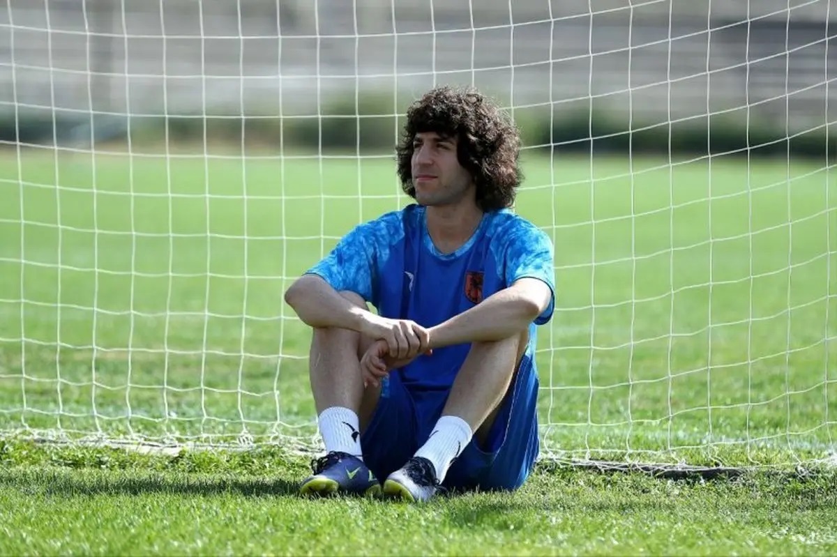 درخواست جواد نکونام از منتظر محمد! درخواست جواد نکونام از منتظر محمد!