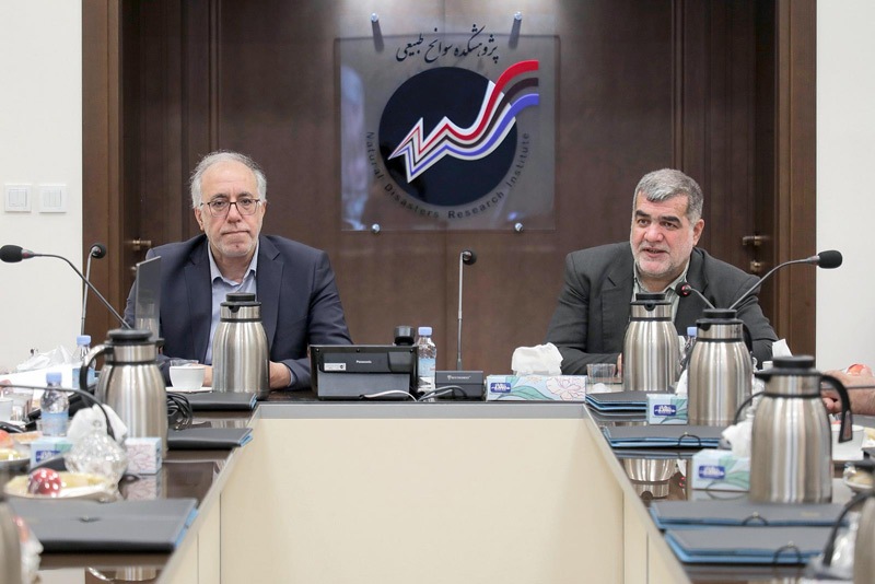 دکتر حسینی: بخش داخلی ؛ دانش، ظرفیت و توان بالایی برای بومیسازی حوزه مسکن دارد/ دکتر نیکزاد: بنیاد مسکن و بانک مسکن عضو یک خانواده هستند دکتر حسینی: بخش داخلی ؛ دانش، ظرفیت و توان بالایی برای بومیسازی حوزه مسکن دارد/ دکتر نیکزاد: بنیاد مسکن و بانک مسکن عضو یک خانواده هستند