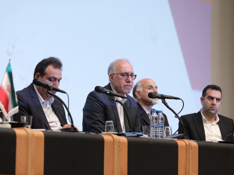 برگزاری نشست تخصصی با حضور مدیرعامل و مدیران شرکت تابعه بانک برگزاری نشست تخصصی با حضور مدیرعامل و مدیران شرکت تابعه بانک