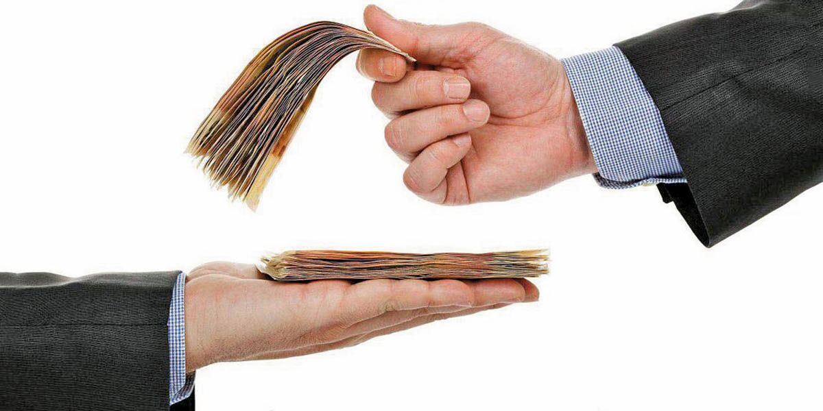 تبعات تبعیض در نرخ سود وام بانکی | چرا افکار عمومی نسبت به وامهای خاص حساس است؟ تبعات تبعیض در نرخ سود وام بانکی | چرا افکار عمومی نسبت به وامهای خاص حساس است؟