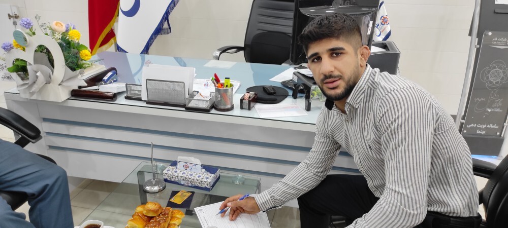 سعید اسماعیلی قهرمان بلند آوازه کشتی فرنگی المپیک پاریس به ملل پیوست سعید اسماعیلی قهرمان بلند آوازه کشتی فرنگی المپیک پاریس به ملل پیوست