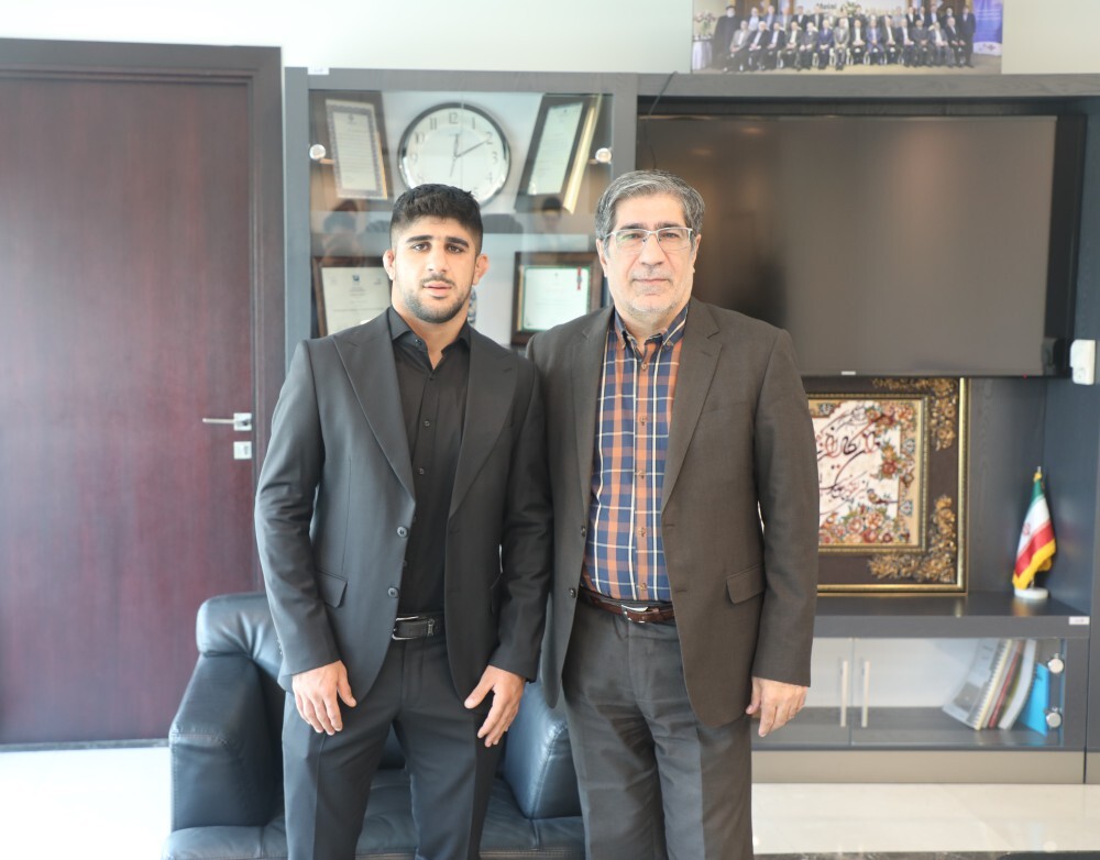 تجلیل موسسه اعتباری ملل، از قهرمان المپیک ۲۰۲۴ پاریس تجلیل موسسه اعتباری ملل، از قهرمان المپیک ۲۰۲۴ پاریس