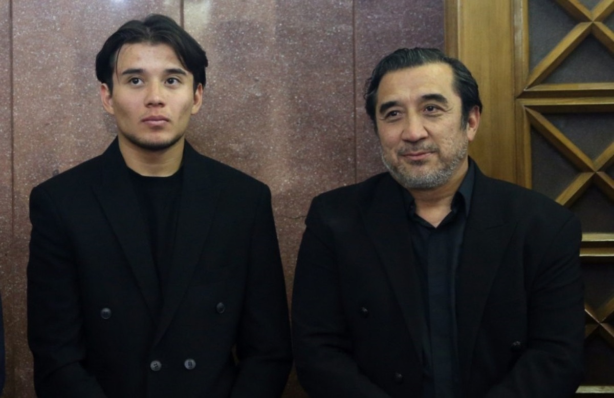 خداداد عزیزی و پسرش خداداد عزیزی و پسرش