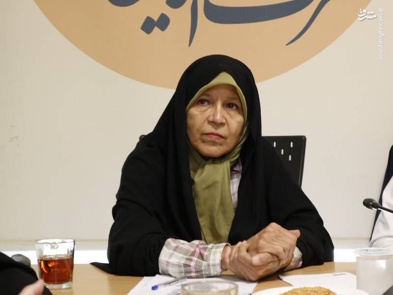 اولین عکس از فائزه هاشمی بعد از آزادی از زندان اولین عکس از فائزه هاشمی بعد از آزادی از زندان