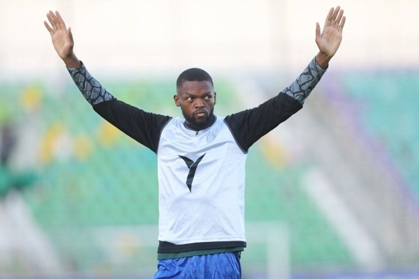 ببینید| پاسخ کوین یامگا به تشویق هواداران استقلال