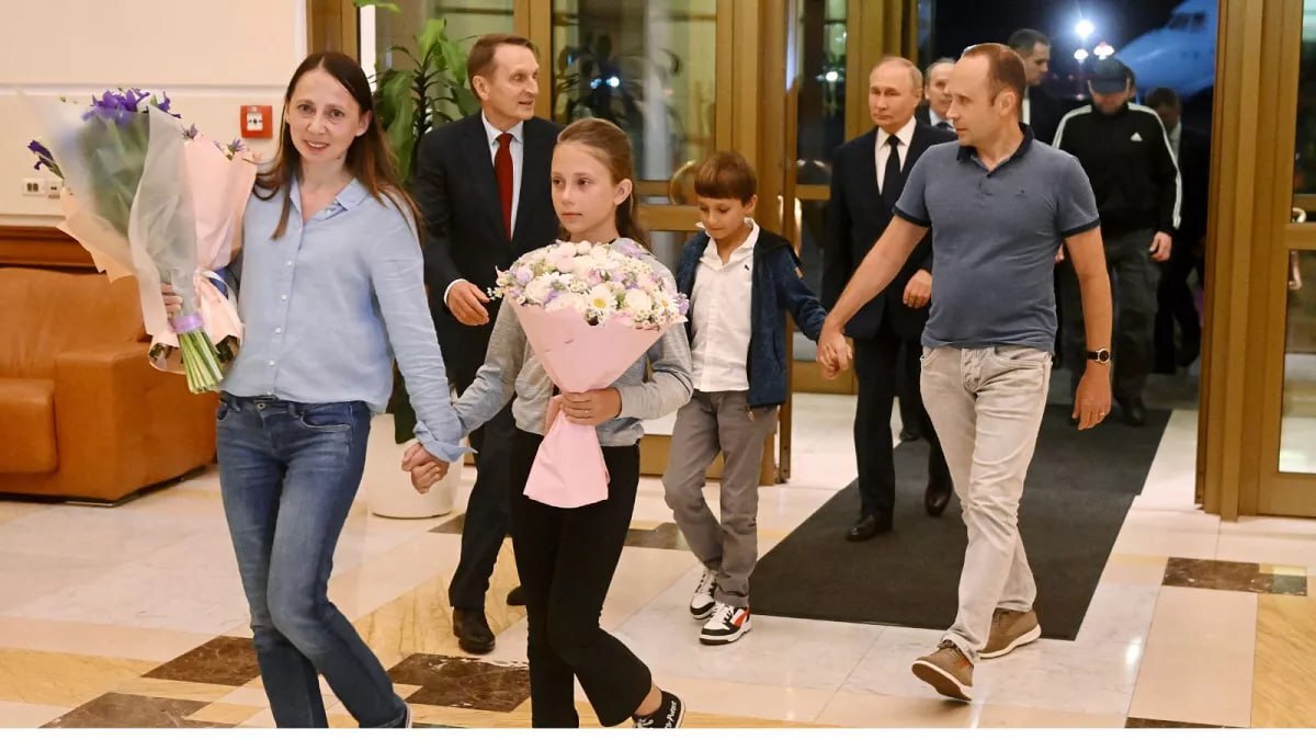 ناگفته هایی از دو جاسوس پوتین که حتی به فرزندان خود نگفته بودند تبعه روسیه هستند! ناگفته هایی از دو جاسوس پوتین که حتی به فرزندان خود نگفته بودند تبعه روسیه هستند!