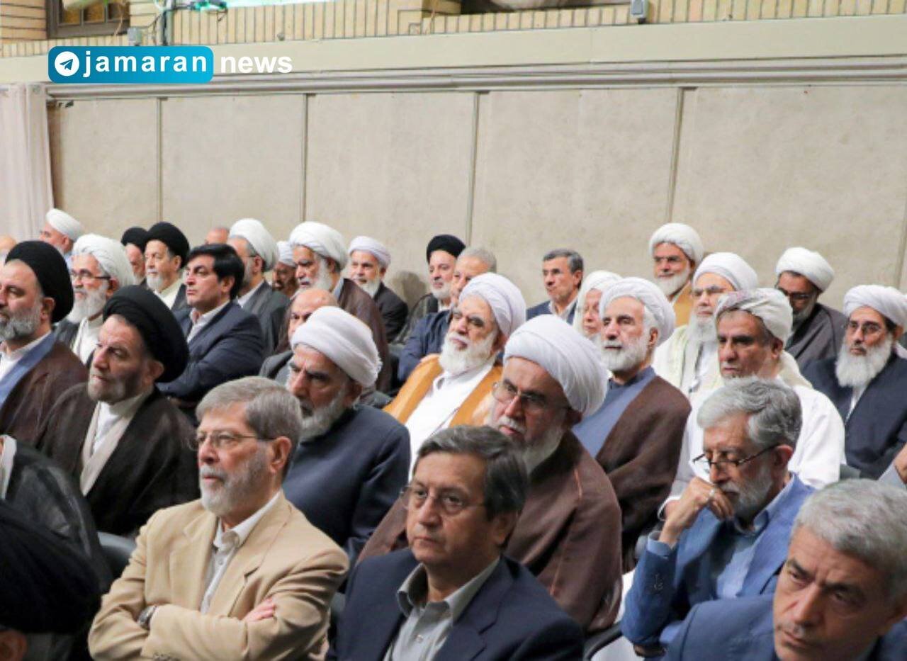 عکس| حضور احمدی نژاد در مراسم دیدار مسئولان نظام با رهبر انقلاب عکس| حضور احمدی نژاد در مراسم دیدار مسئولان نظام با رهبر انقلاب