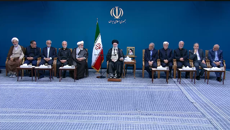 واکنش رهبری به دستگیری دوروف؛ این جوان بیچاره را فرانسویها گرفتند واکنش رهبری به دستگیری دوروف؛ این جوان بیچاره را فرانسویها گرفتند