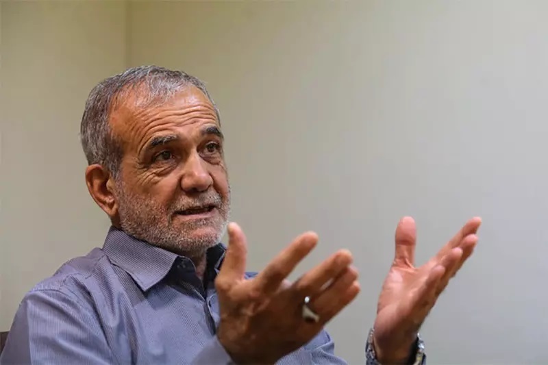 ببینید| پزشکیان: نیروی انتظامی نوجوانان ما را هدایت نمیکند؛ تخریب میکند ببینید| پزشکیان: نیروی انتظامی نوجوانان ما را هدایت نمیکند؛ تخریب میکند