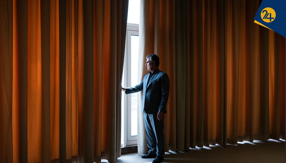 چرا فرزین در بانک مرکزی می‌ماند؟