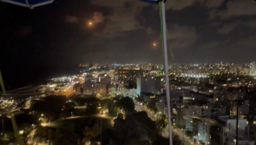 ببینید| واکنش جالب خبرنگار سیانان به موشکهای ایرانی ببینید| واکنش جالب خبرنگار سیانان به موشکهای ایرانی