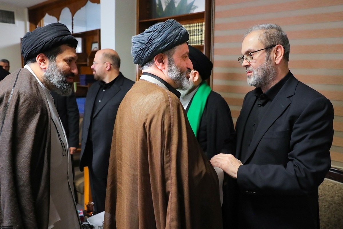 حضور جمعی فرزندان رهبر انقلاب در دفتر حزبالله لبنان در تهران +تصاویر حضور جمعی فرزندان رهبر انقلاب در دفتر حزبالله لبنان در تهران +تصاویر