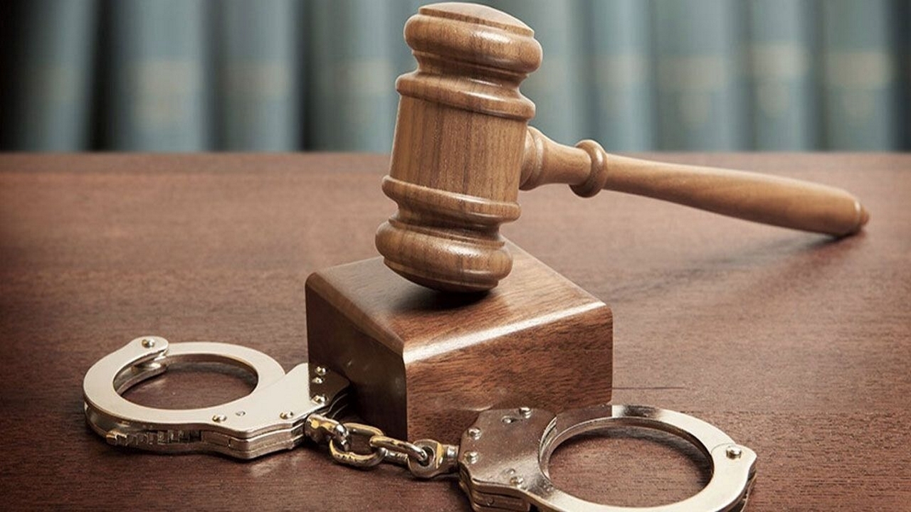 دادستان گرمسار از صدور حکم بازداشت فرد توهینکننده به پزشکیان خبر داد دادستان گرمسار از صدور حکم بازداشت فرد توهینکننده به پزشکیان خبر داد