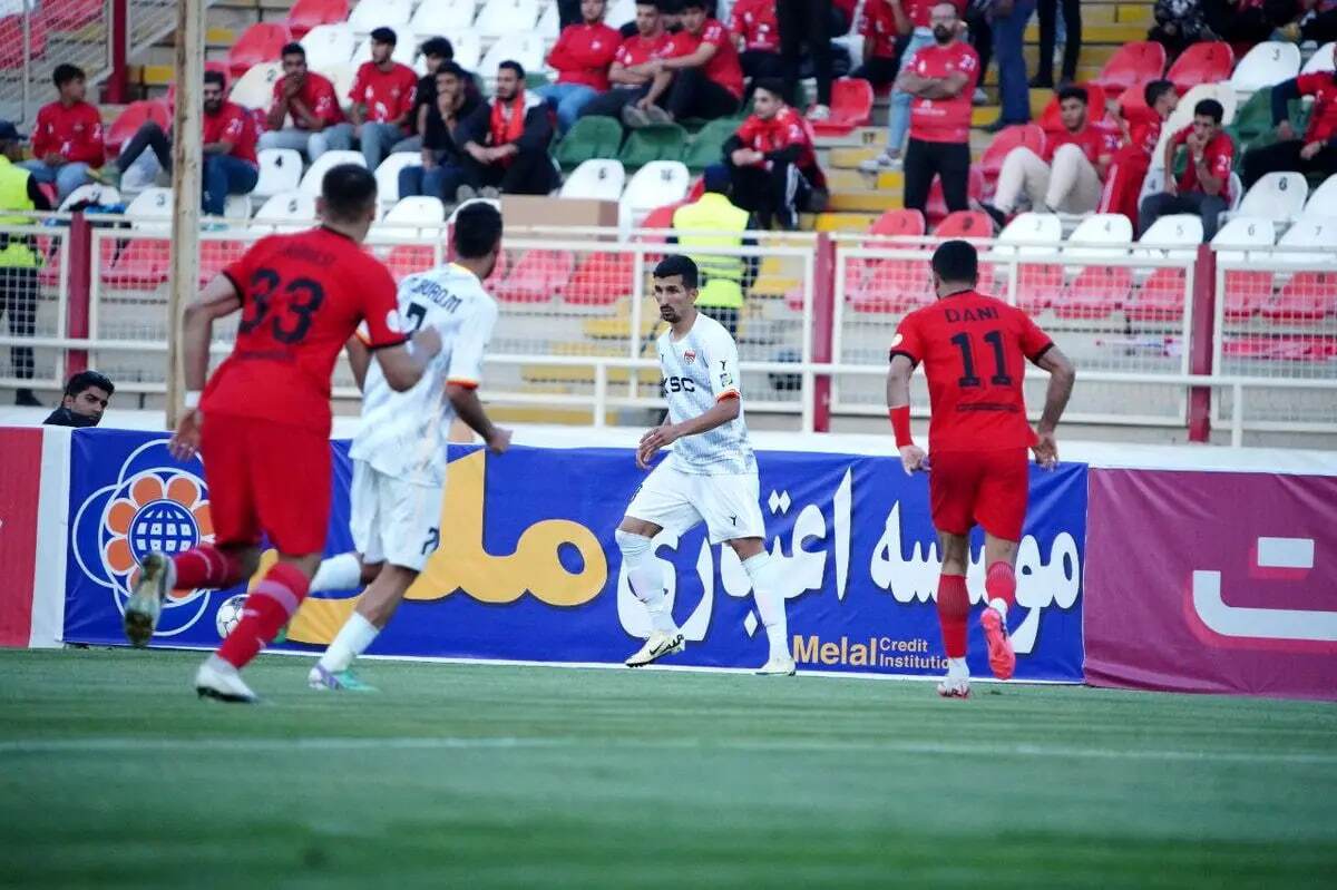 شکایت تراکتور از تیم داوری بازی با فولاد شکایت تراکتور از تیم داوری بازی با فولاد