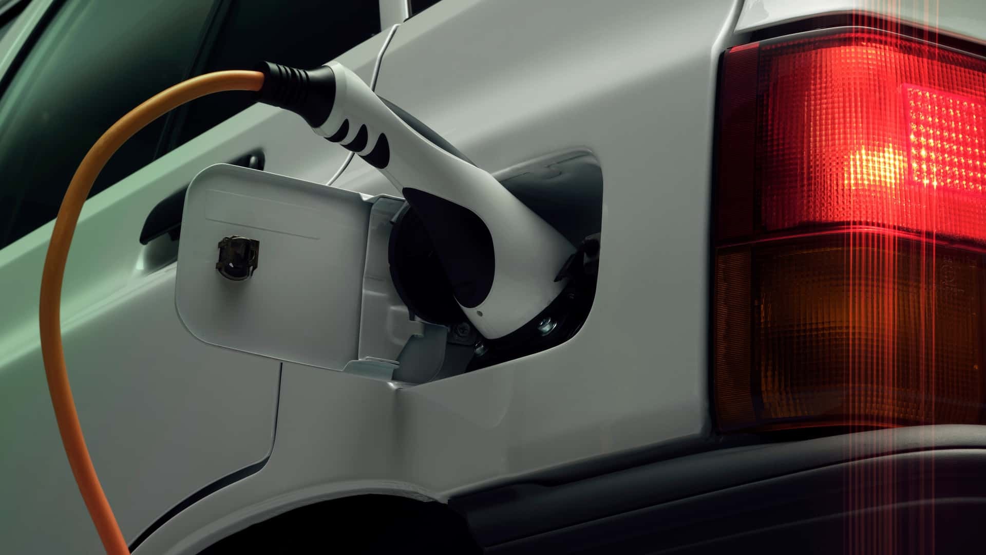 بازگشت پراید این بار با موتور برقی بازگشت پراید این بار با موتور برقی