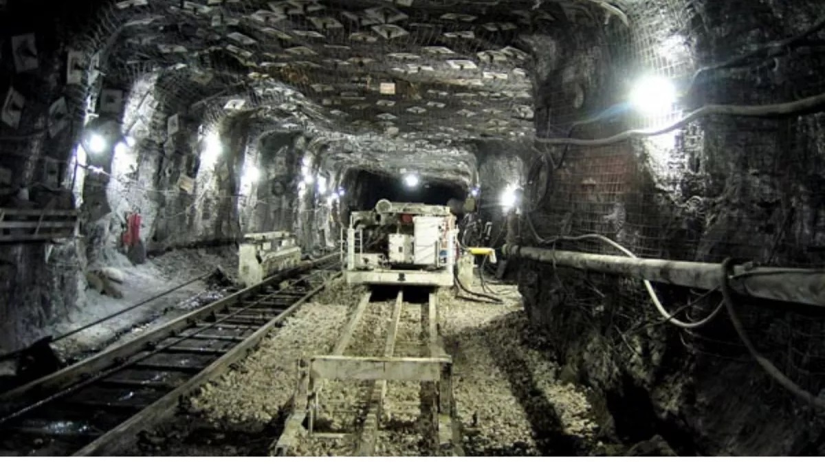 فرماندار طبس: محبوسین در بلوک c معدن طبس در ساعات آینده خارج میشوند فرماندار طبس: محبوسین در بلوک c معدن طبس در ساعات آینده خارج میشوند