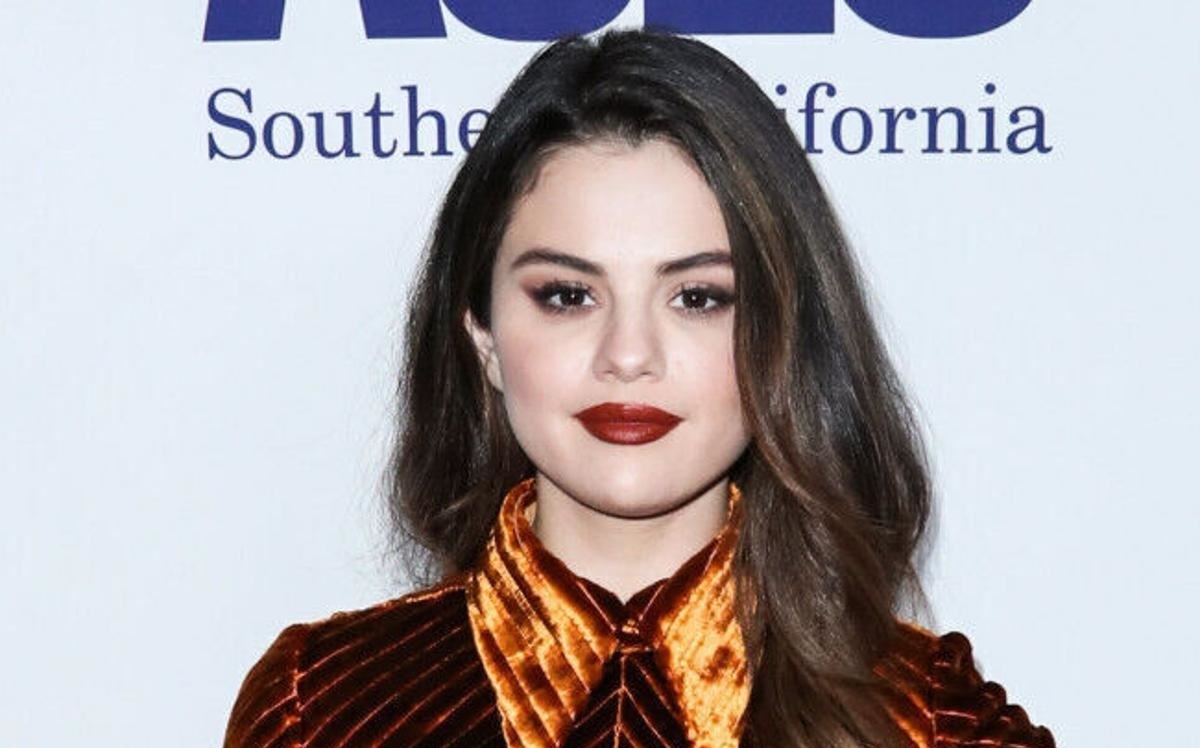 سلنا گومز با جواهرات یک برند ایرانی در یک مراسم +عکس سلنا گومز با جواهرات یک برند ایرانی در یک مراسم +عکس