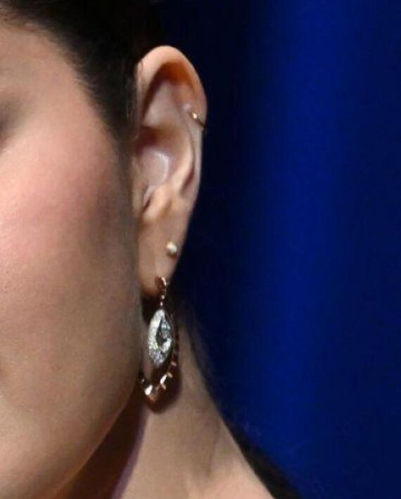 سلنا گومز با جواهرات یک برند ایرانی در یک مراسم +عکس سلنا گومز با جواهرات یک برند ایرانی در یک مراسم +عکس