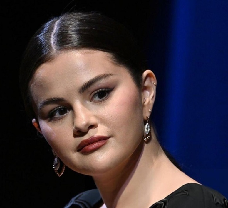 سلنا گومز با جواهرات یک برند ایرانی در یک مراسم +عکس سلنا گومز با جواهرات یک برند ایرانی در یک مراسم +عکس