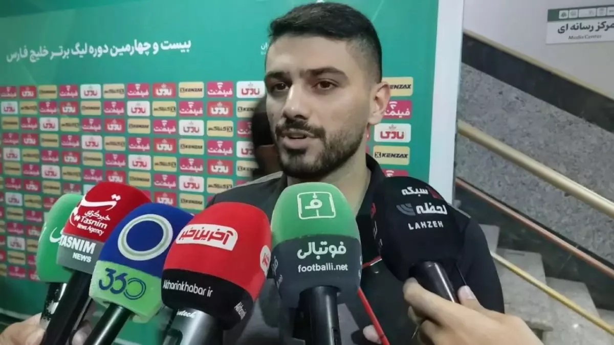 استوری کنایه آمیز شایان مصلح به استقلال استوری کنایه آمیز شایان مصلح به استقلال