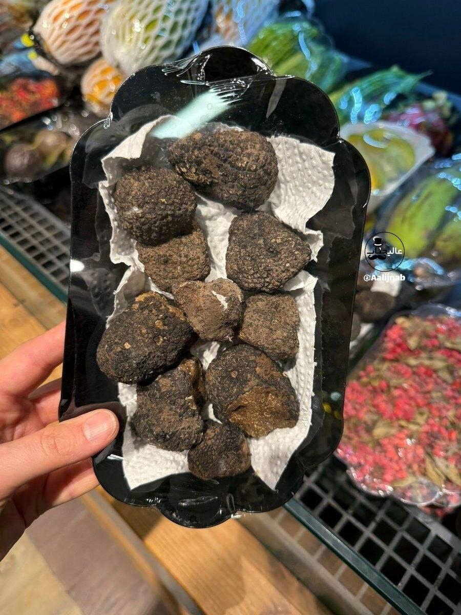 قارچ ۱۵ میلیونی در تهران! قارچ ۱۵ میلیونی در تهران!