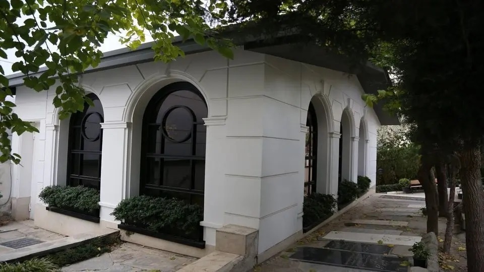 ماجرای گرانترین قبرستان ایران در لواسان چیست؟ | از باغهای گل تا خانههای مرمر و گرانیت ماجرای گرانترین قبرستان ایران در لواسان چیست؟ | از باغهای گل تا خانههای مرمر و گرانیت