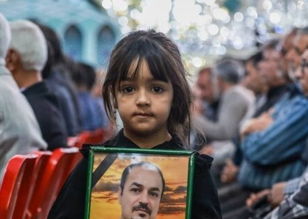 داغ جدید بازماندگان معدن طبس | میخواهند بچههایمان را هم بگیرند! داغ جدید بازماندگان معدن طبس | میخواهند بچههایمان را هم بگیرند!