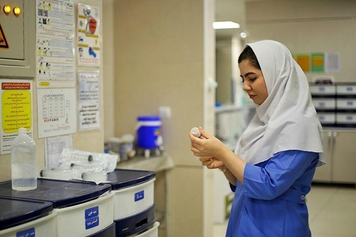 نماینده مجلس: اضافهکاری پرستاران به ساعتی ۱۰۰ هزار تومان میرسد نماینده مجلس: اضافهکاری پرستاران به ساعتی ۱۰۰ هزار تومان میرسد