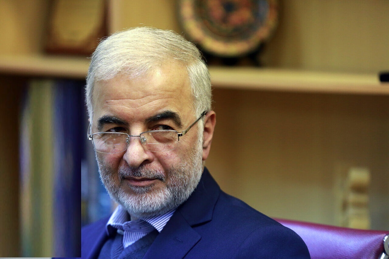 وزیر کشور: چند میلیون اتباع خارجی از همه بخشهای یارانهای استفاده میکنند| در طرح ساماندهی اتباع اولویت اول طرد اتباع غیرمجاز است وزیر کشور: چند میلیون اتباع خارجی از همه بخشهای یارانهای استفاده میکنند| در طرح ساماندهی اتباع اولویت اول طرد اتباع غیرمجاز است