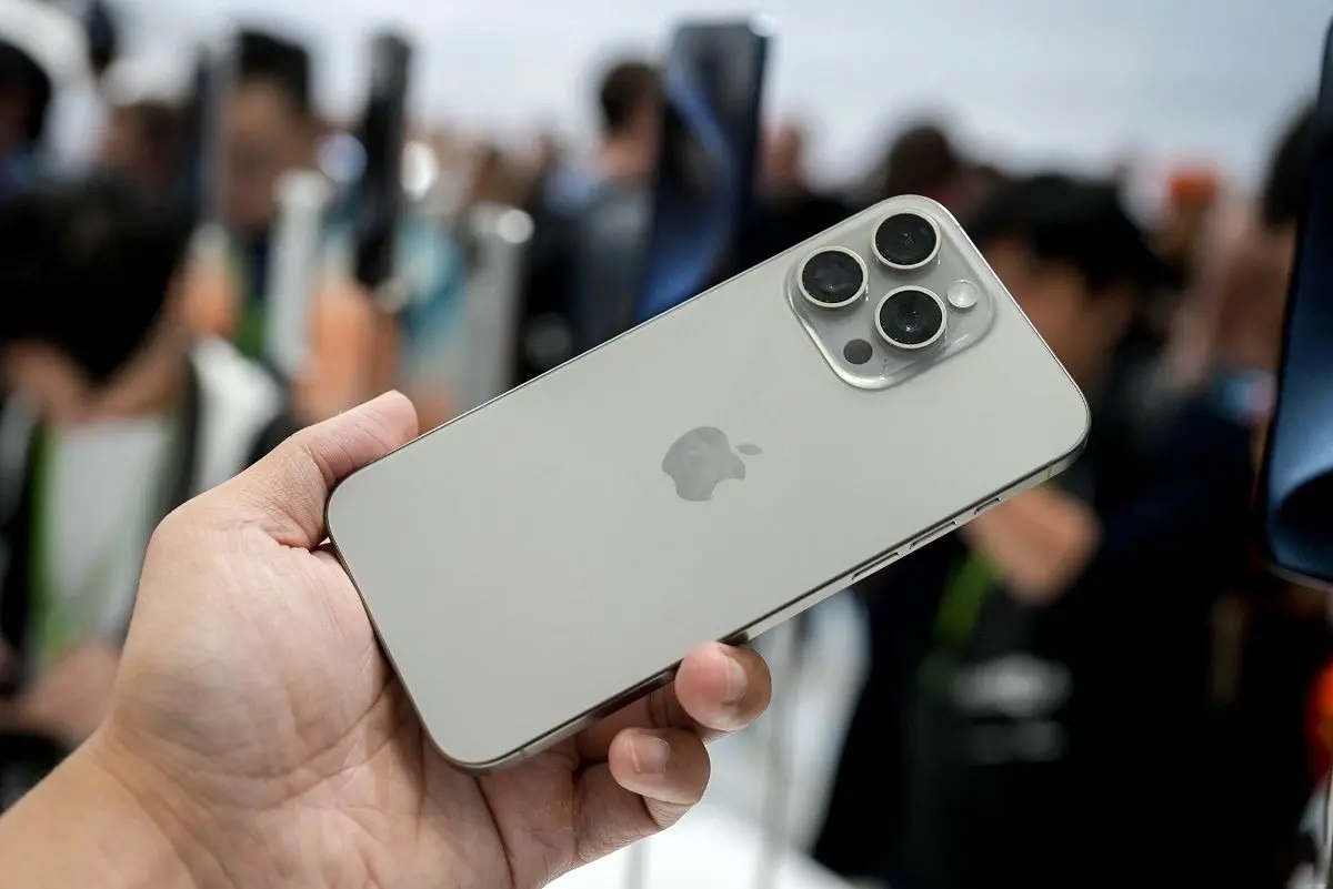 آغاز ثبت گمرکی آیفون مسافری در فرودگاه امام آغاز ثبت گمرکی آیفون مسافری در فرودگاه امام