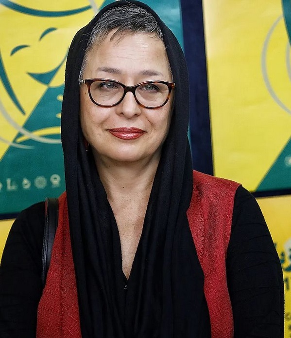 آزیتا حاجیان کیست؟ آزیتا حاجیان کیست؟